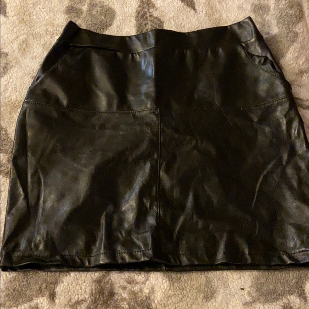 Black skirt